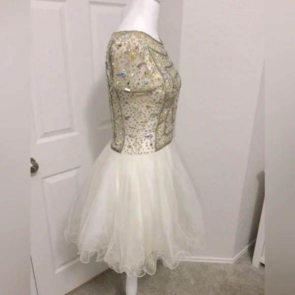 Terani Couture Beading Prom Homecoming Short Sleeve Dress Size 8 - Picture 2 of 14